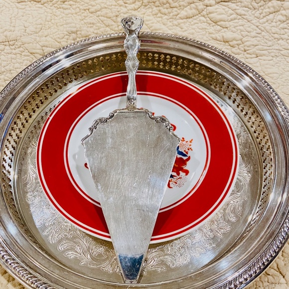 O8-Vintage 1960's Interlude Pattern Silver Plate Etched Cake Server/Knife - Picture 3 of 9